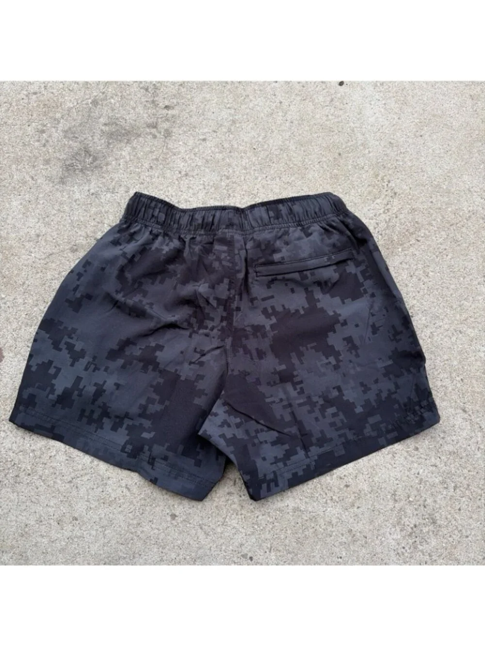 Cove Shorts Mens 36 Camo Gray Black Athletic Gym 5" Inseam Drawstring - Picture 6 of 7